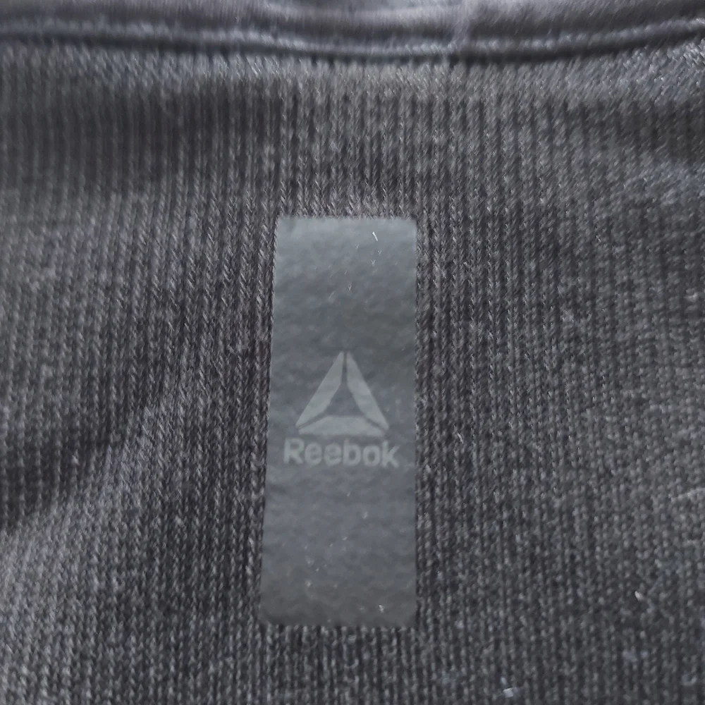 Reebok sports bra/tank for child - Picture 3 of 7